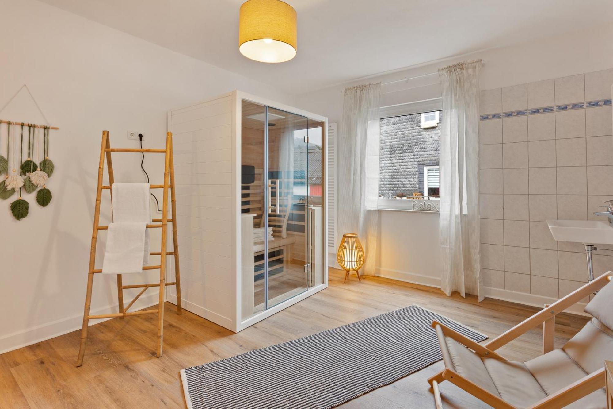 Gipfelstuermer Winterberg-Niedersfeld Mit Infrarotsauna, Yoga, Netflix, Wlan Exteriör bild